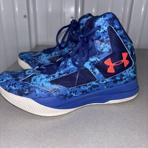 Under Armour Youth Basketball Shoes Size 6Y Blue Digital Camo